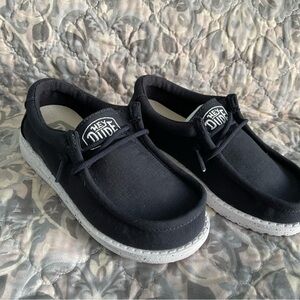 Hey Dude Kids Dark Navy Canvas Shoes ‘Wally’